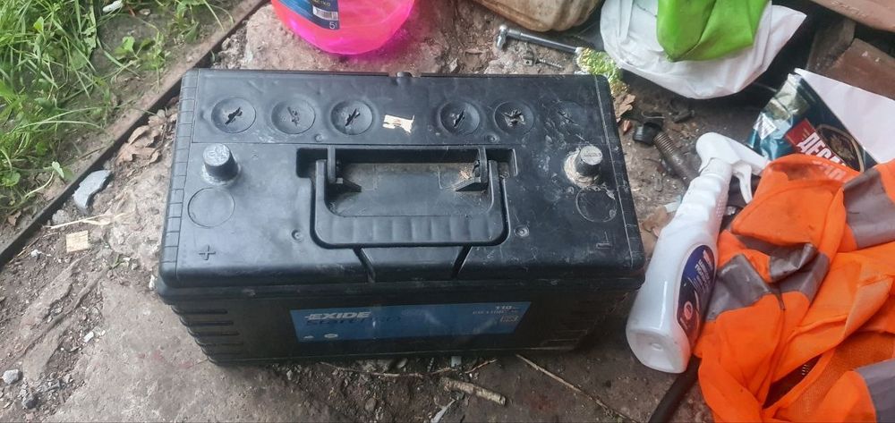 Продам акумулятор 110