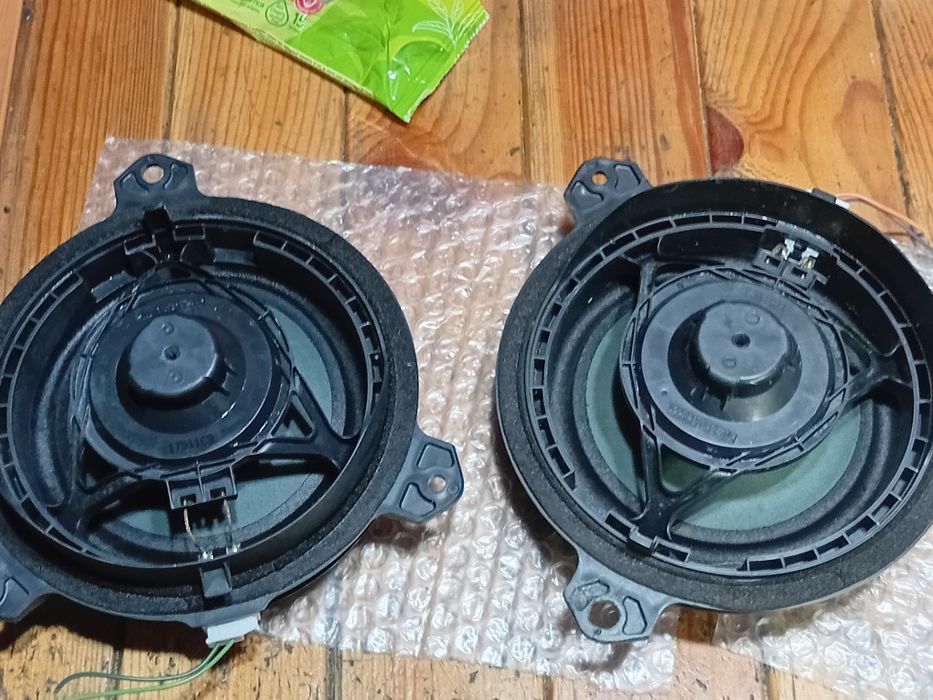 Колонки  тойота королла