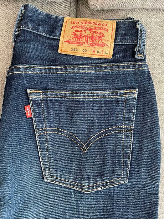 Męskie spodnie klasyczne Levis W30 L34