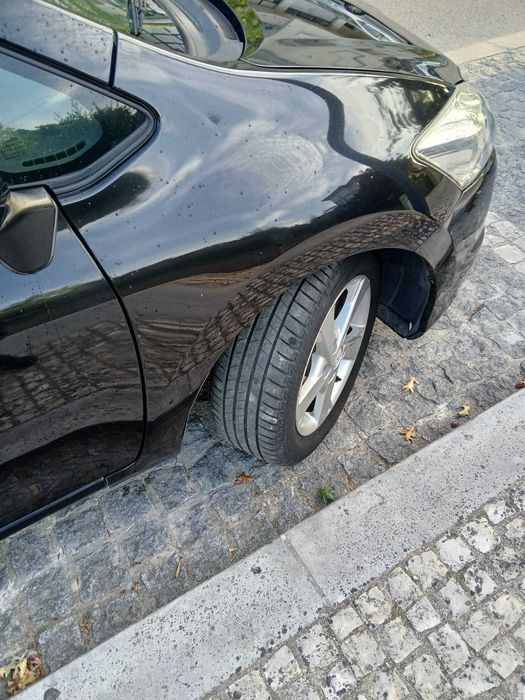 Toyota Auris — fotografia 5