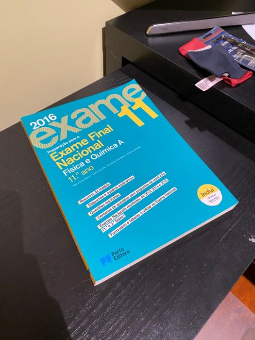 Livro de Preparação para o Exame de Física e Química de 11ºano