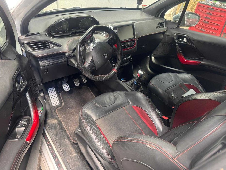 Peugeot 208 1.6 GTI de 2013 P/Peças REF Motor - 5FU (EP6CDTX) | REF Caixa Velo. - MCA