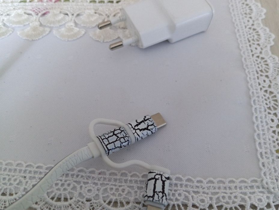 Kabelek ładujący do telefonów