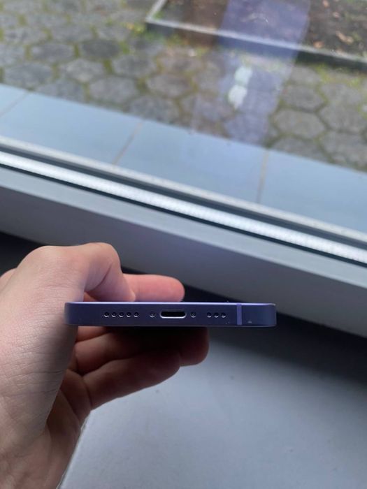 Продам  Iphone 12 Отличное Состояние