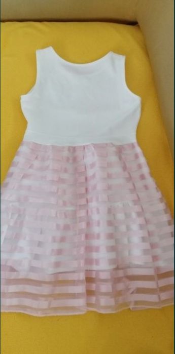 Sukienka biało różowa roz. 152