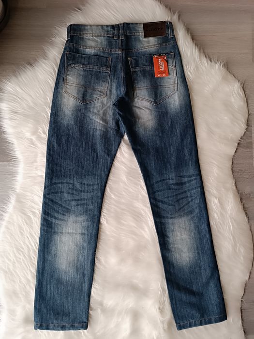 Джинси Alcott,Італія.