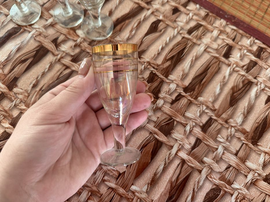 Рюмки з позолотою на ніжці 6 шт.