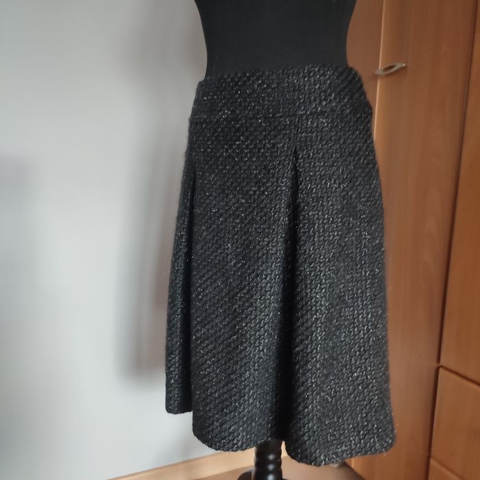 Ciepła, krótka spódniczka, rozmiar M/ L