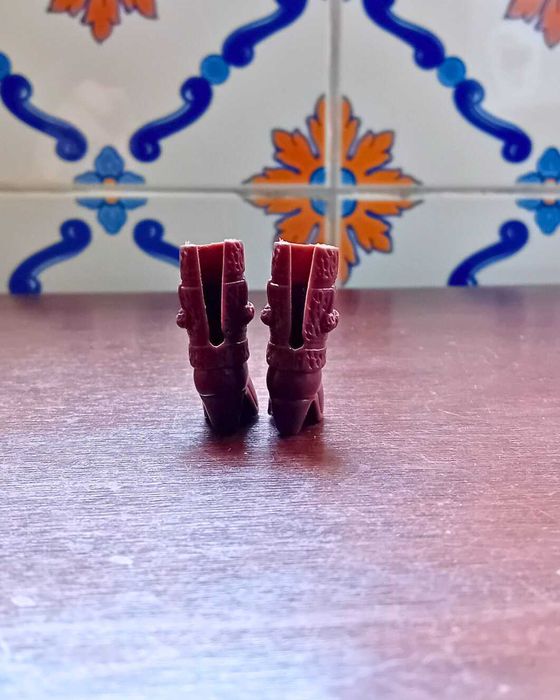Botas Castanhas para Boneca – Quase Novas