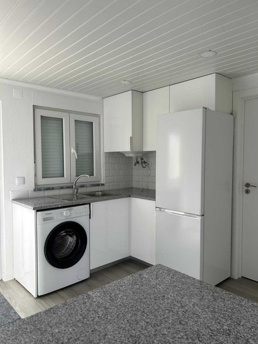 Arrendamento residencial de Moradia geminada na Lourinhã (Seixal) - Rua da Vista Alegre, 8