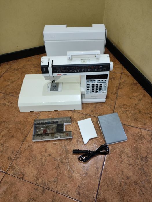 Elna 7000 Computer швейна машина Швейцарія