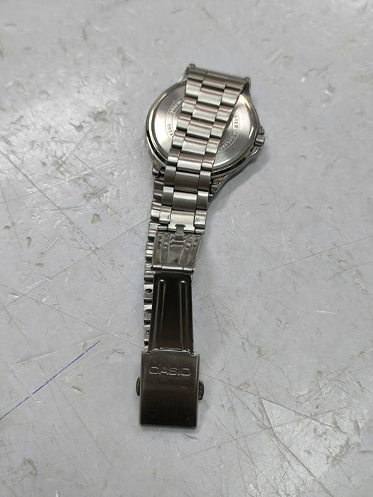 Casio MTP V300 zegarek