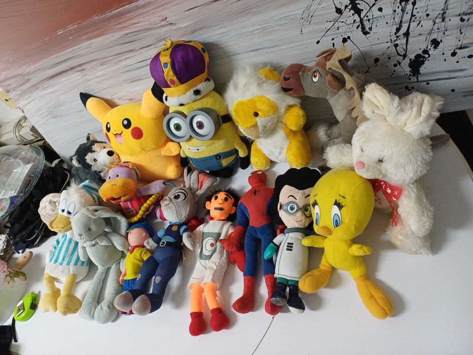 Peluches vários 16 unidades