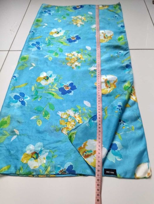 Chusta w kwiaty 100% Jedwab Silk Soie Seide