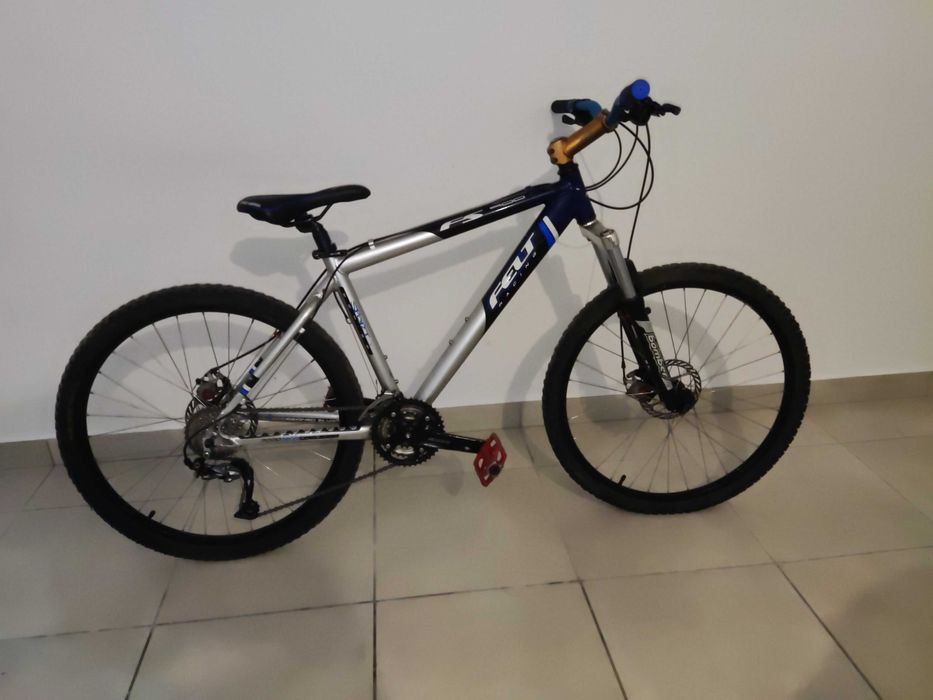 Bicicleta FELT FS 900