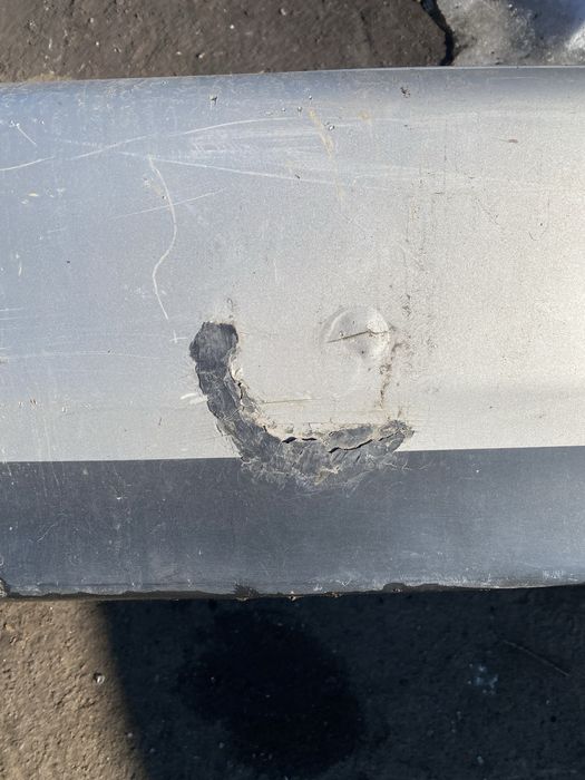 Бампер задний mazda 323ba седан