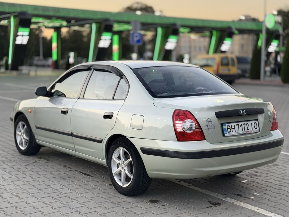 Hyundai Elantra 1.6 бензин