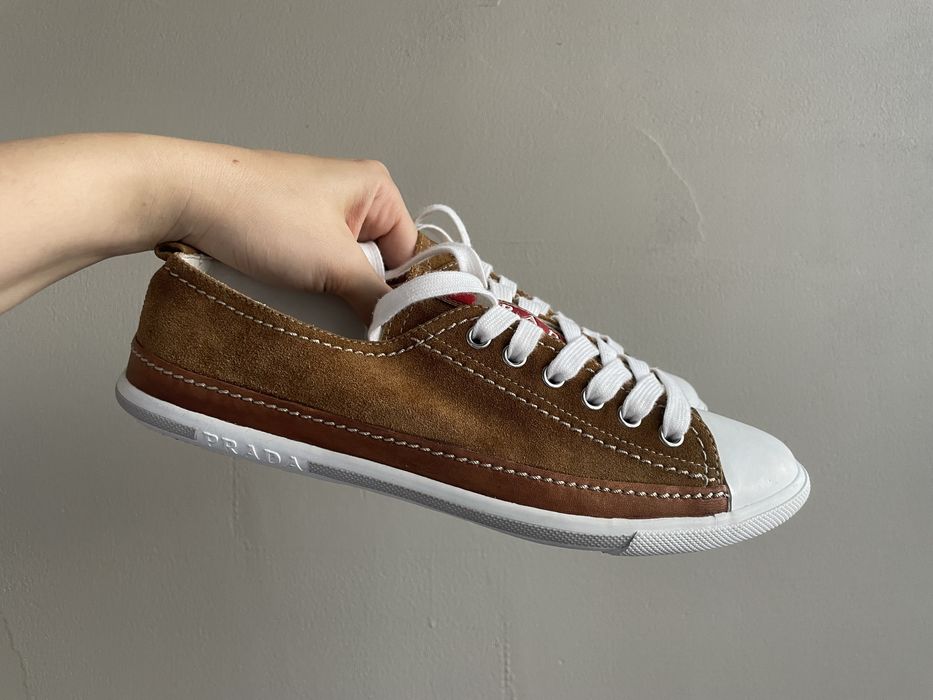 Кеди/кросівки з натуральної замші Prada 38р на пласкій підошві