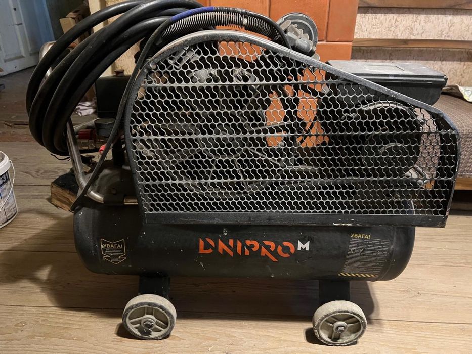 Компрессор 50л. Днипро М