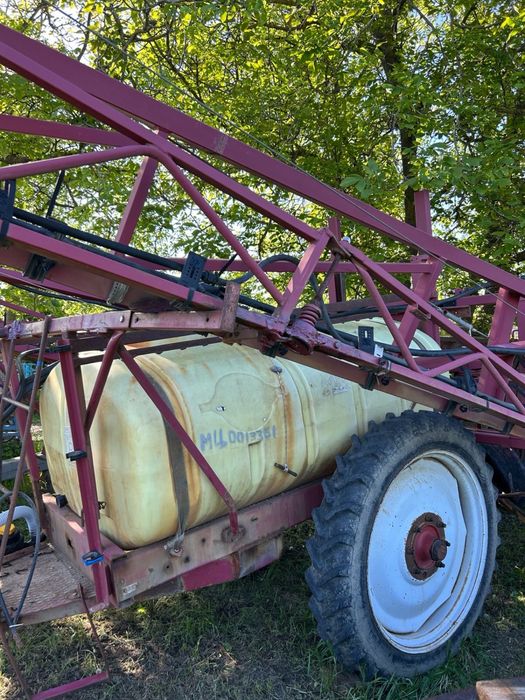 Продам причіпний обприскувач HARDI