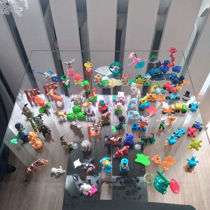 Figurki, zabawki z Kinder niespodzianki 72szt zestaw