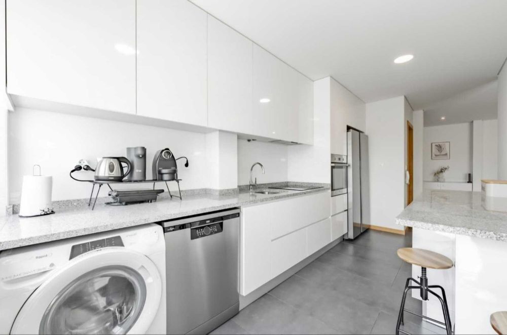 Fantástico Apartamento T3 renovado com terraços e garagem no centro de Amares