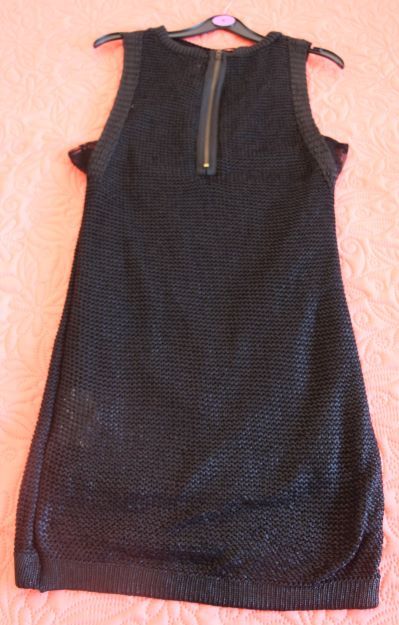 Vestido preto com fecho