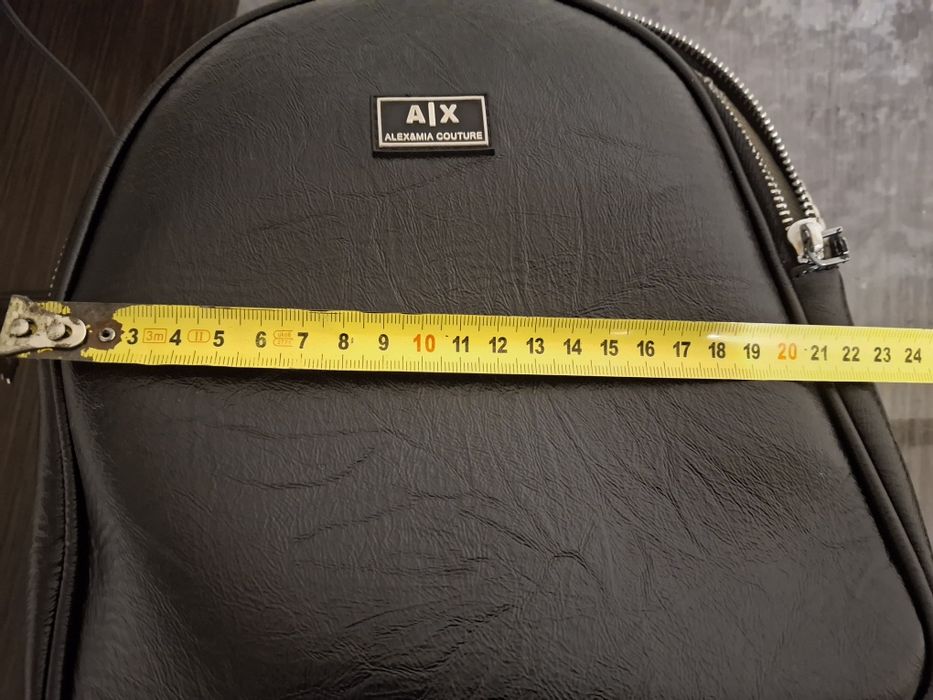 Продам Рюкзак  жіночій