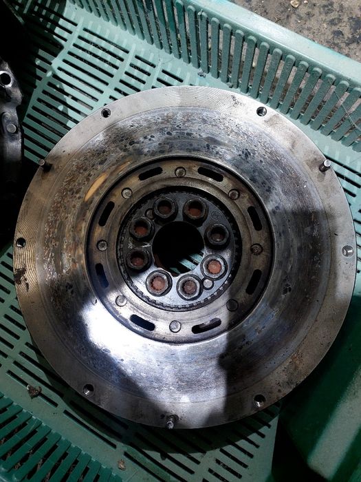 Демфер маховик 074105266