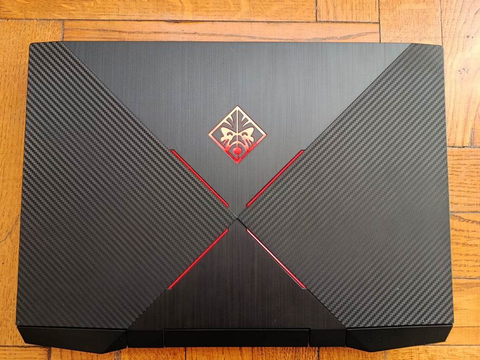 HP Omen 15-dc1014nw (i5-9300H+GTX1650+8GB+SSD NVMe 256gb+нова батарея)