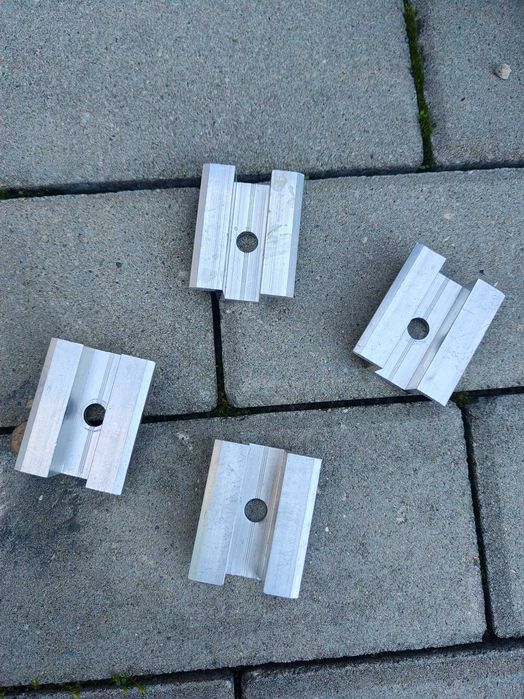 Кріплення Клемa для сонячних панелей