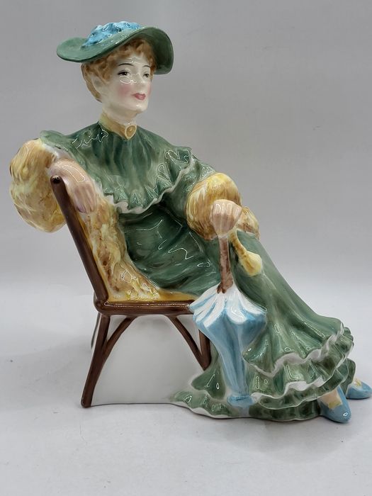 Porcelanowa figurka Ascot HN 2356 Royal Doulton