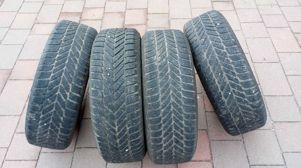 Opony zimowe 195/65/17---Dębica Frigo 4-sztuki