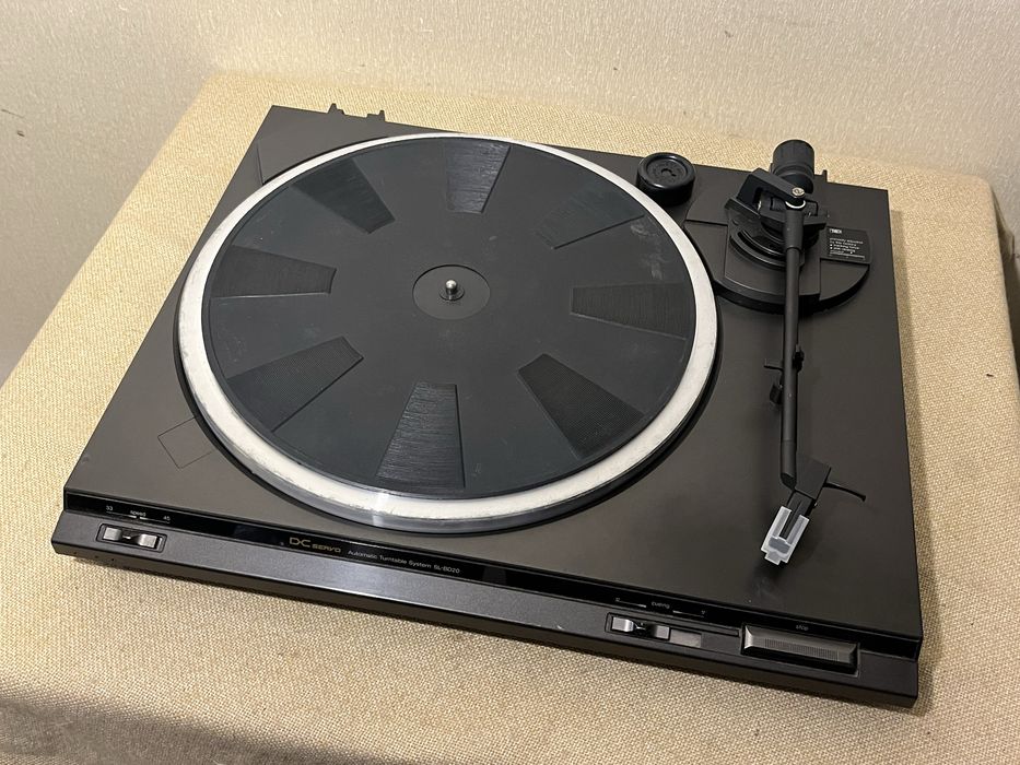 Японский HI-FI проигрыватель винила TECHNICS SL-BD20 (BELT DRIVE)