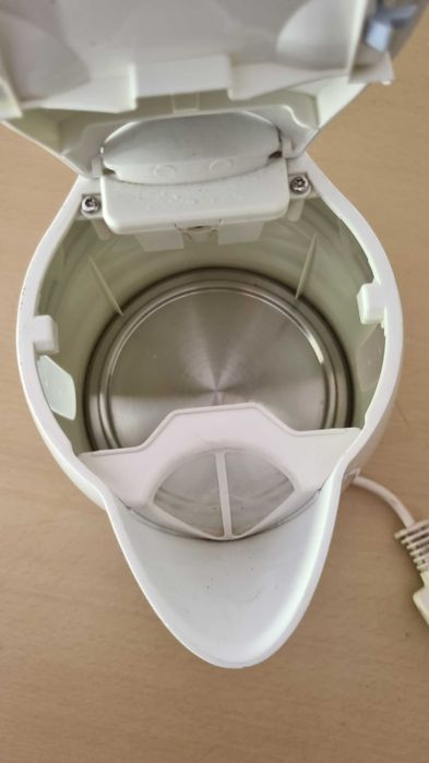 Vendo jarro elétrico usado em ótimo funcionamento