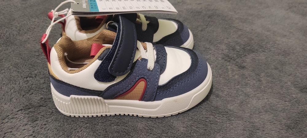 Легенькі дитячі кросівки для хлопчика, 21 розміру, 13 см устілка