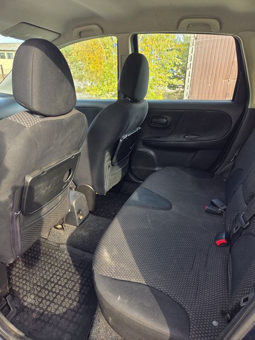 Nissan note 1.6 benzyna