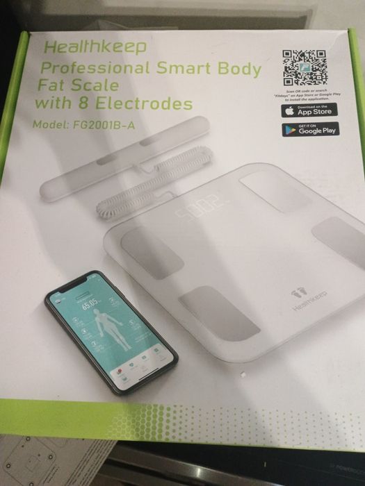 Waga łazienkowa z dodatkowymi czujnikami w uchwycie na ręce