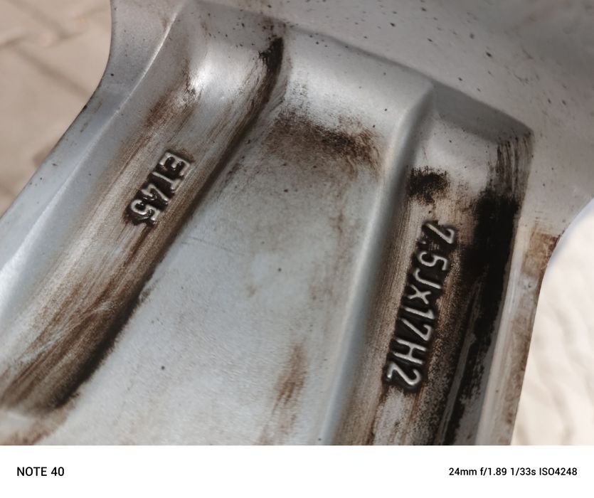 Felgi aluminiowe zimowe Audi VW Skoda 5x112 Bridgestone 215/50/17