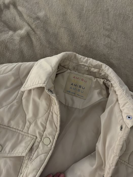 Стеганная куртка Amisu бежевая