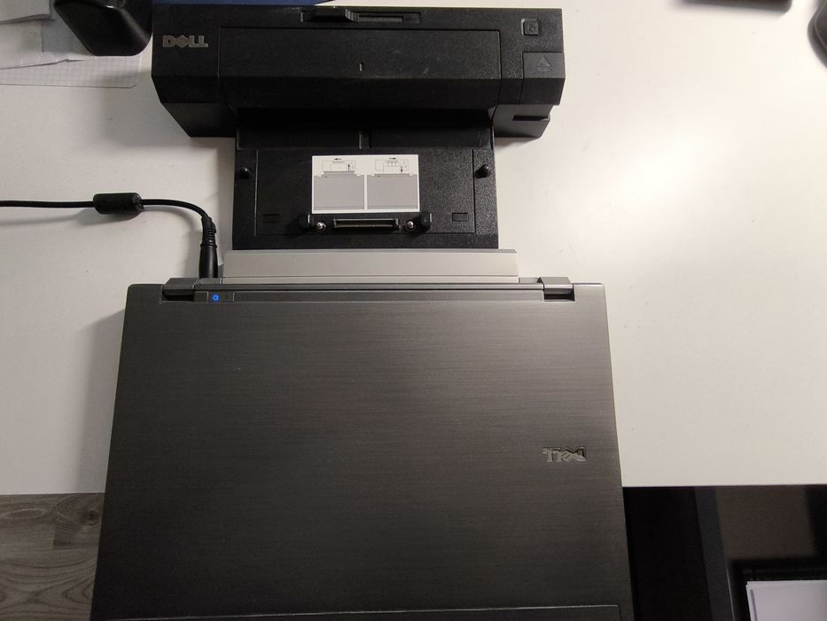 Dell latitude E4310 + stacja dokująca