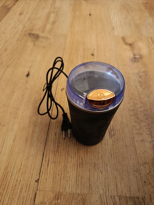 Młynek elektryczny do kawy 300W