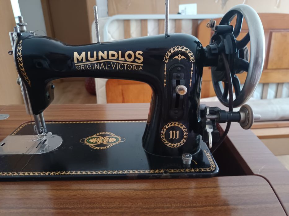 Máquina costura Mundlos original victoria