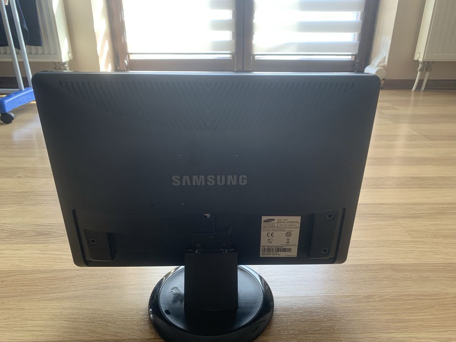 Монітор Самсунг