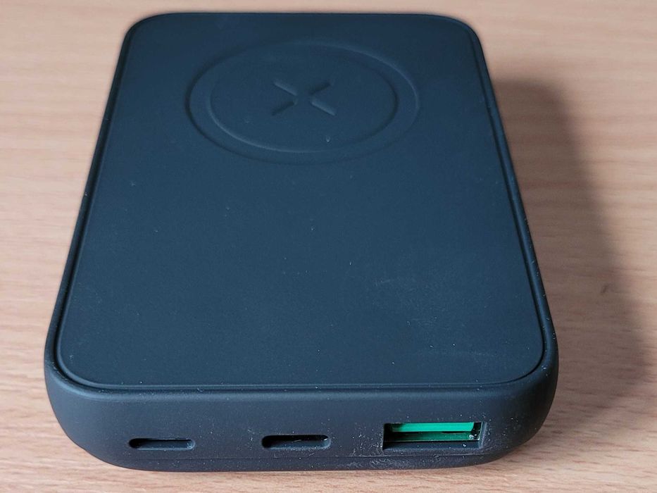 Power bank 10000 mAh czarny FW-32 magnetyczny bezprzewodowy