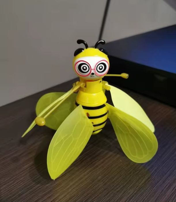 летающая игрушка