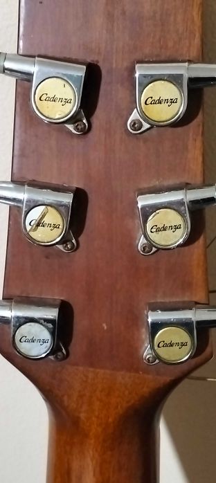 Violão marca Cadenza