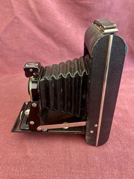 Camera de fole Kodak Six-20 Junior