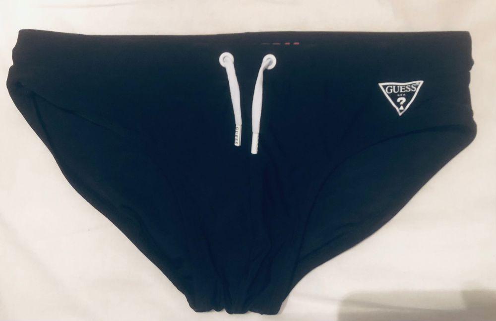 Sungas de várias marcas para a praia ou piscina , muito confortáveis