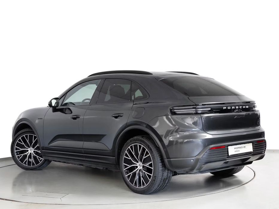 Porsche Macan Electric 4